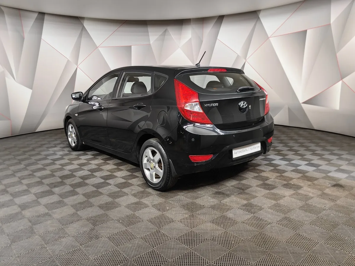 Hyundai Solaris 1.4 MT (107 л.с.) Active Черный в АВИЛОН. Слайд №4