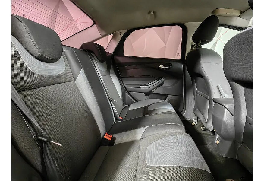 Ford Focus 1.6 MT (125 л.с.) Trend Белый в АВИЛОН. Слайд №15