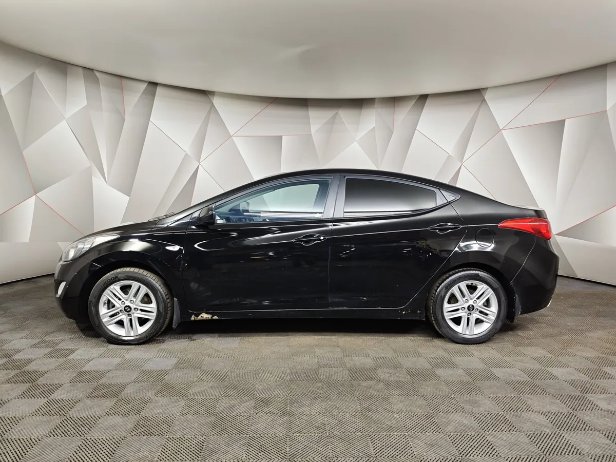 Hyundai Elantra 1.6 MT (132 л.с.) Comfort Черный в АВИЛОН. Слайд №5