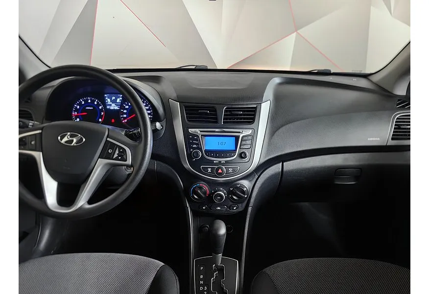 Hyundai Solaris 1.6 AT (123 л.с.) Active Серебристый в АВИЛОН. Слайд №15