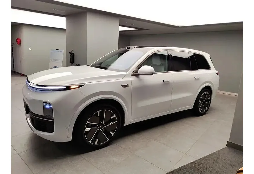 АВИЛОН - Li Auto L9 1.5 AT 4WD (449 л.с.) Ultra Белый - slide 9760639