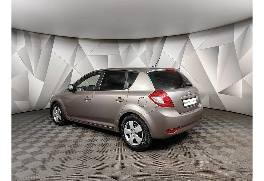 Kia Ceed 1.6 AT (122 л.с.) Бежевый в АВИЛОН. Слайд №4