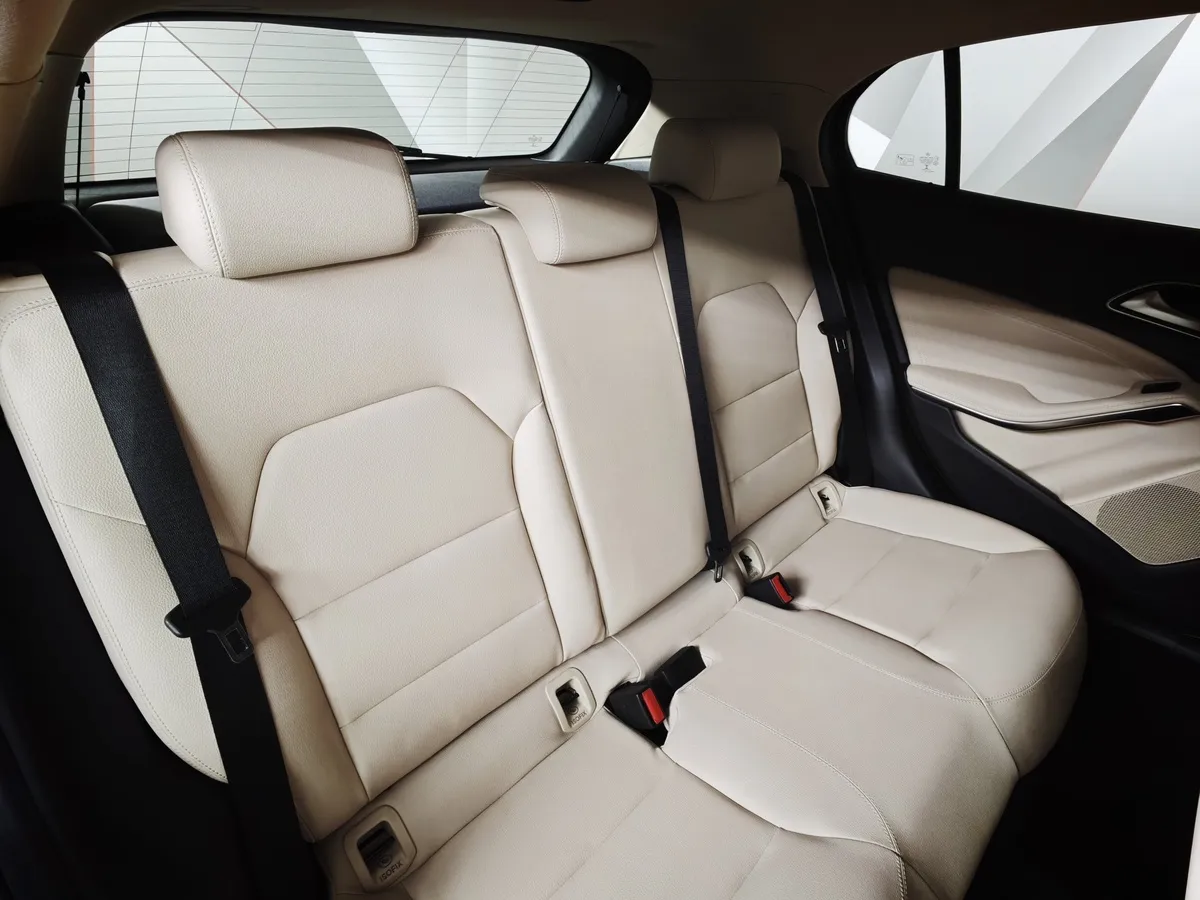 Mercedes-Benz GLA 250 7G-DCT 4MATIC (211 л.с.) Особая серия Коричневый в АВИЛОН. Слайд №17