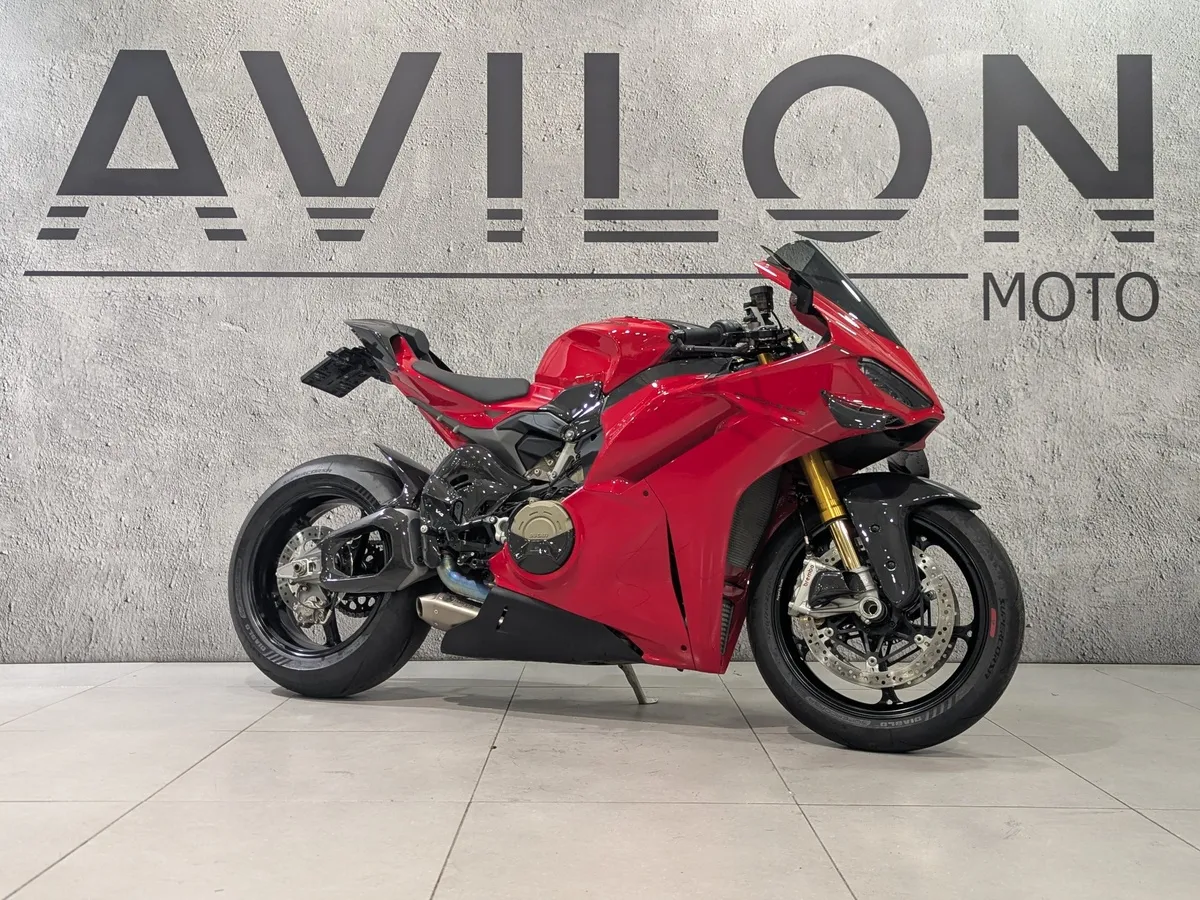 Ducati Panigale V4 1100 см³ (214 л.с.) 1103 Красный в АВИЛОН. Слайд №2
