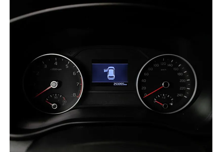 Kia Sportage 2.0 MPI AT 4WD (150 л.с.) Comfort Черный в АВИЛОН. Слайд №16