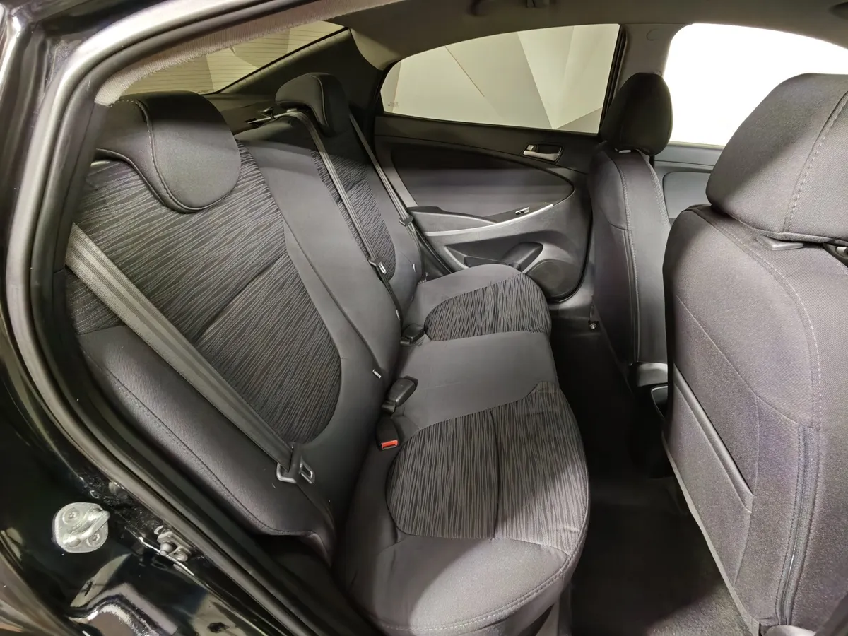 Hyundai Solaris 1.6 AT (123 л.с.) Comfort Черный в АВИЛОН. Слайд №16