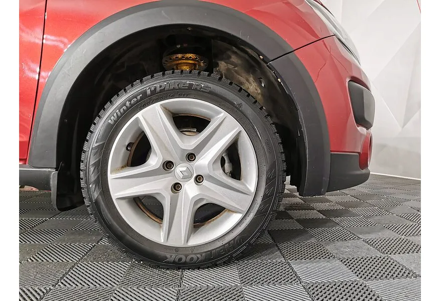 Renault Sandero 1.6 AT (102 л.с.) Drive Красный в АВИЛОН. Слайд №9