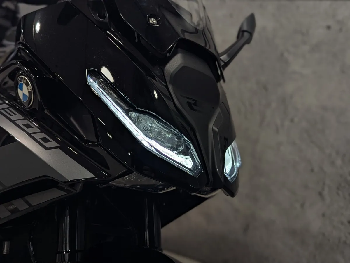 BMW Motorrad R 1300 RS 1300 см³ (145 л.с.) (145) 1300 Черный в АВИЛОН. Слайд №12