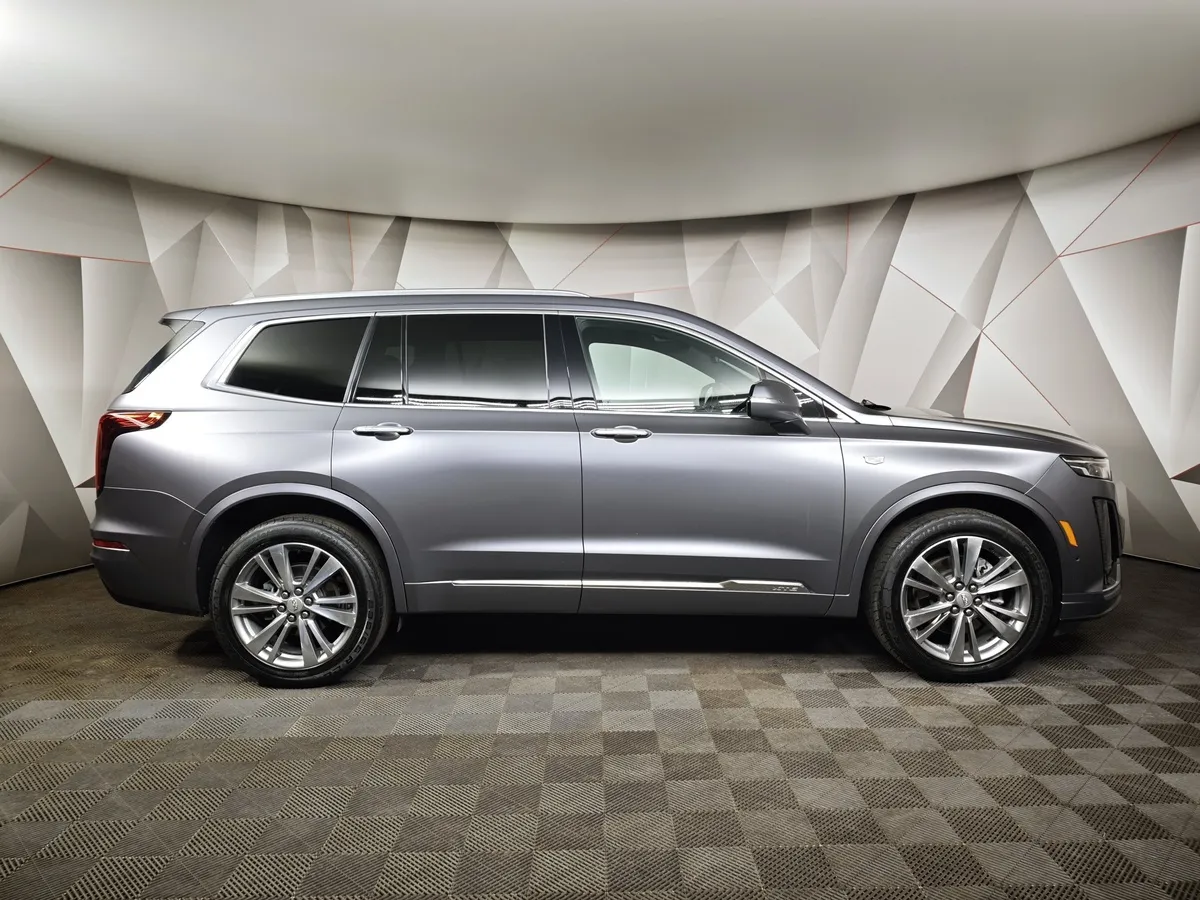 Cadillac XT6 2.0T AT AWD (200 л.с.) Premium Luxury Черный в АВИЛОН. Слайд №6