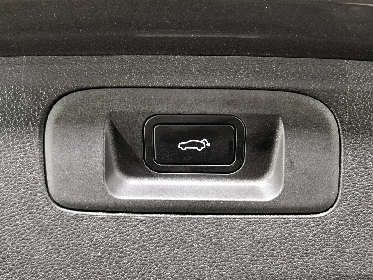Geely Coolray 1.5T 7DCT (174 л.с.) Champion edition (Binyue Cool) Серый в АВИЛОН. Слайд №23