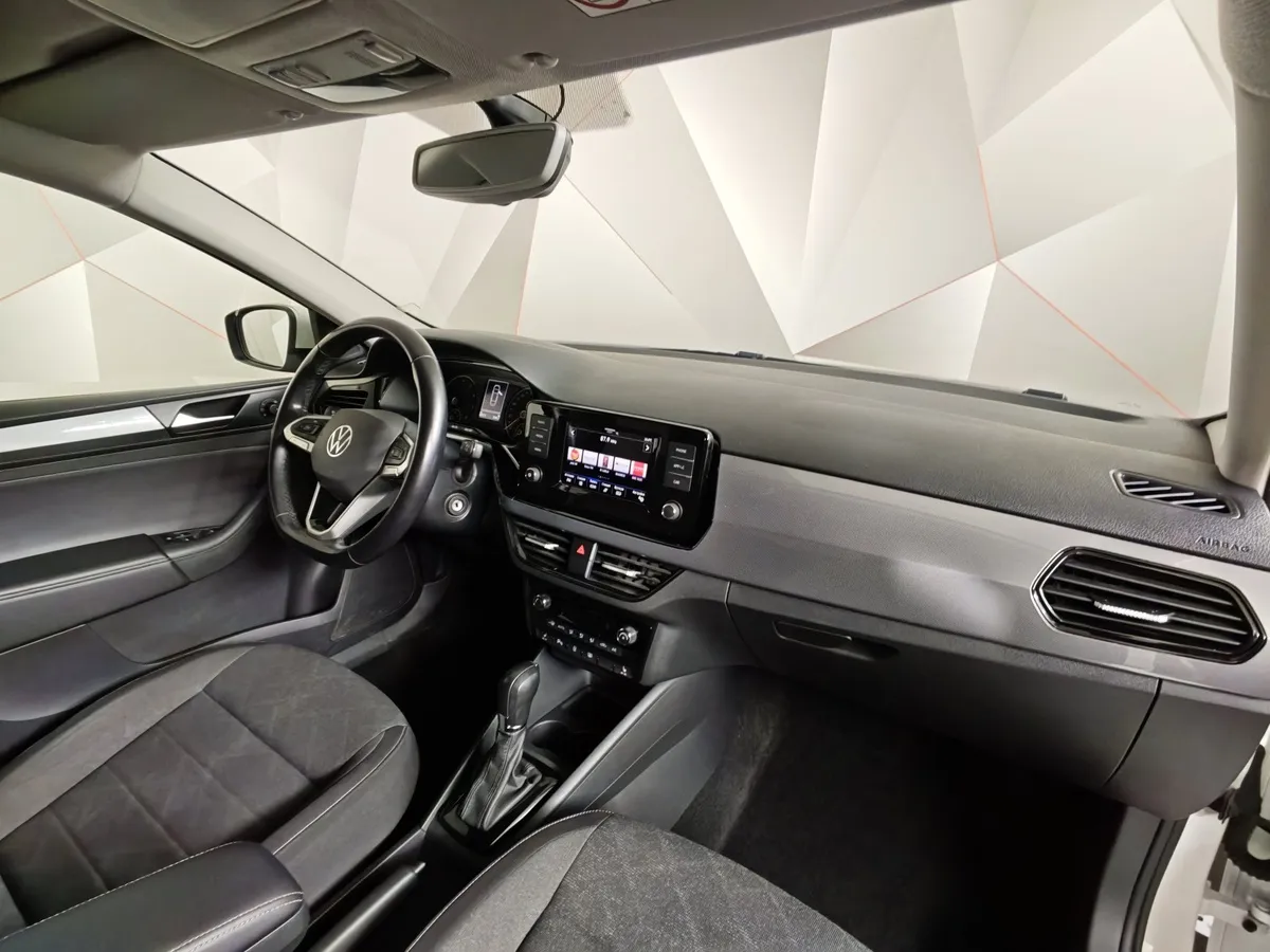 Volkswagen Polo 1.6 MPI AT (110 л.с.) Белый в АВИЛОН. Слайд №13