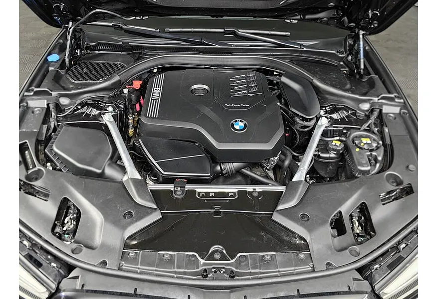 BMW 5 серия 530i xDrive Steptronic (249 л.с.) Серый в АВИЛОН. Слайд №10