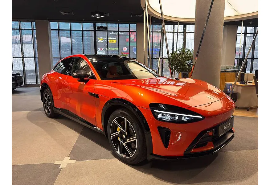 Xiaomi YU7 AT 4WD (690 л.с.) MAX Оранжевый в АВИЛОН. Слайд №2