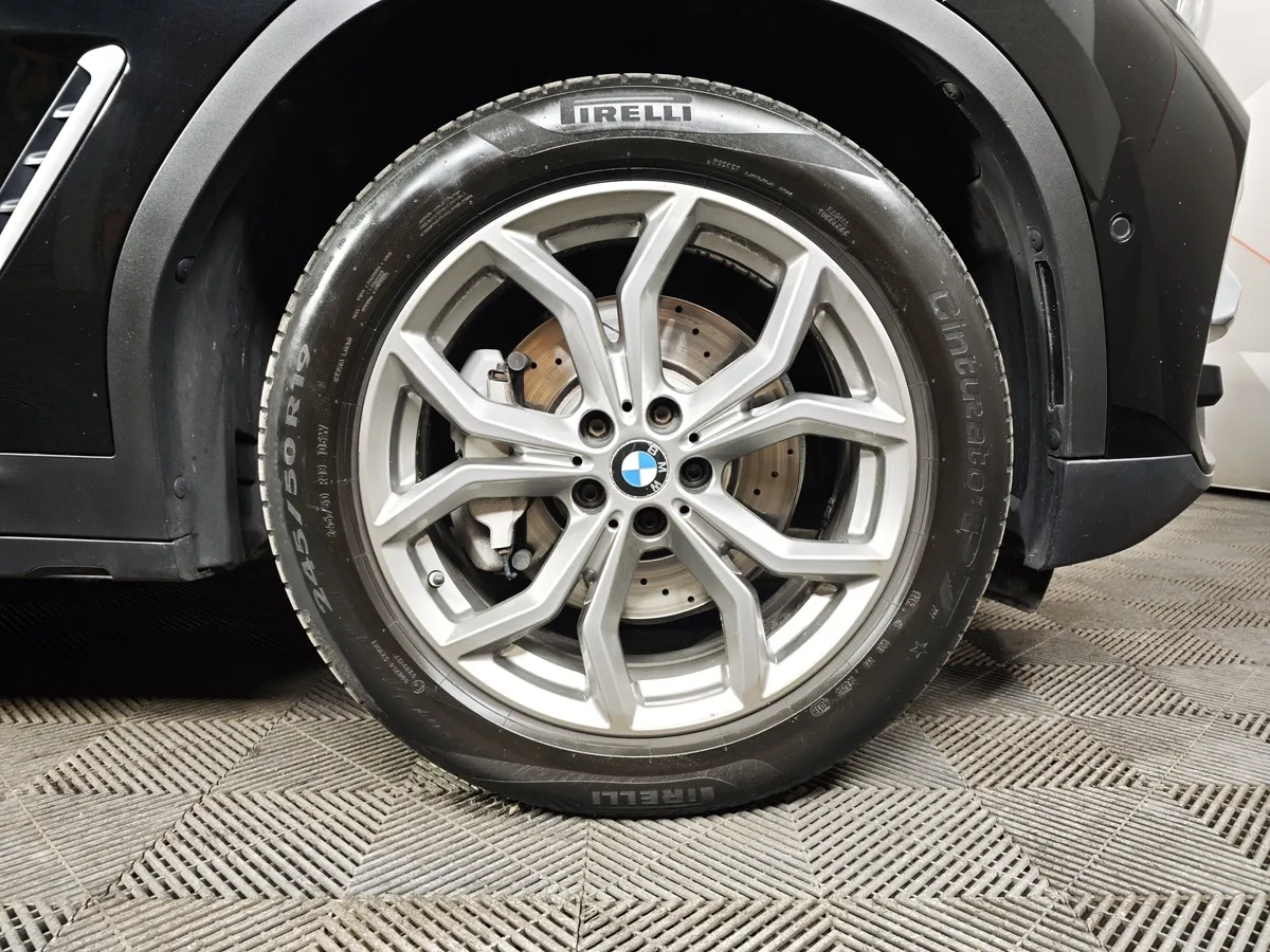BMW X3 xDrive25d AT (231 л.с.) Черный в АВИЛОН. Слайд №6