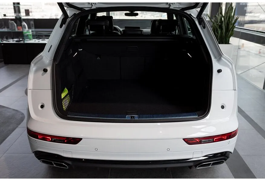 Audi Q5 L 2.0 TFSI S tronic quattro (245 л.с.) Luxury Dynamic Белый в АВИЛОН. Слайд №18