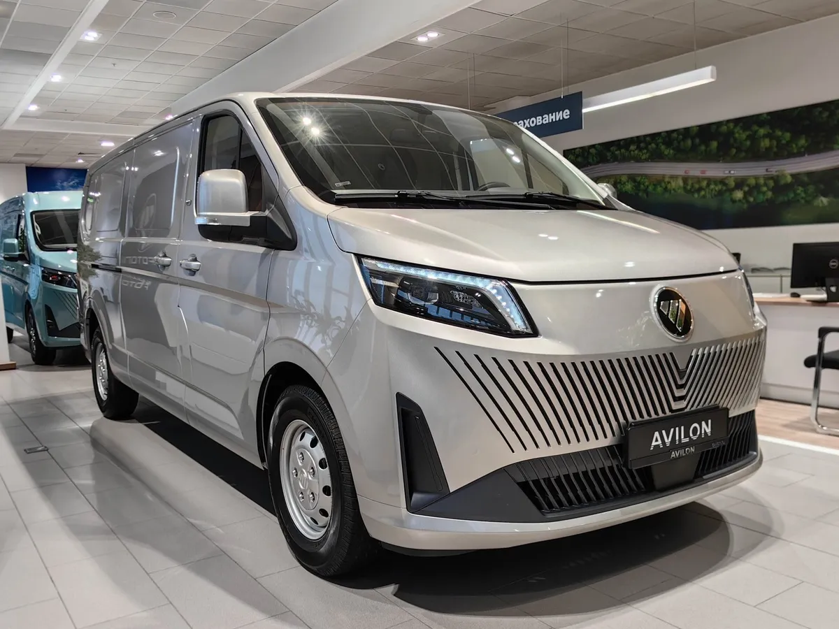 Foton View 2.0D 6MT RWD (159 л.с.) H1 1990 Серебристый в АВИЛОН. Слайд №2