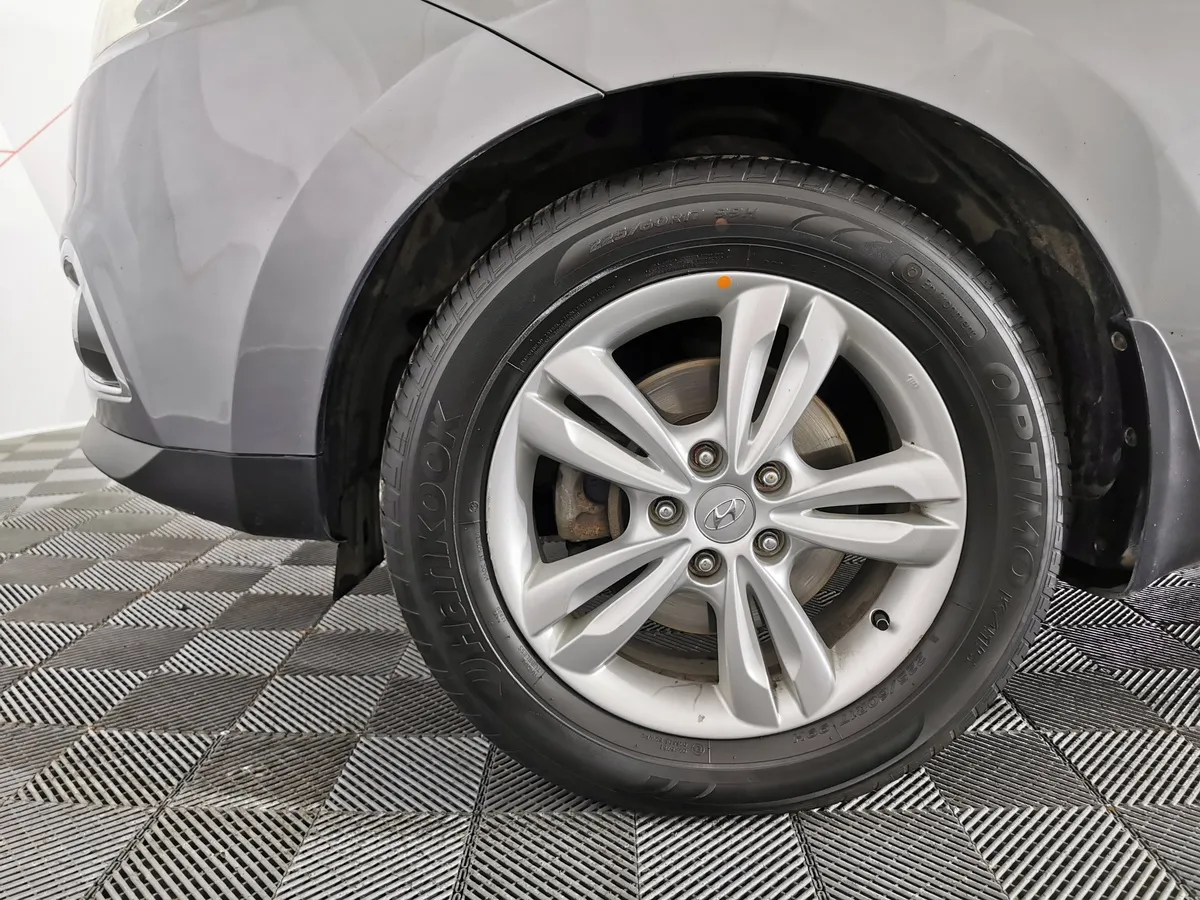 Hyundai ix35 2.0 AT 4WD (150 л.с.) Prime+Style Серый в АВИЛОН. Слайд №9