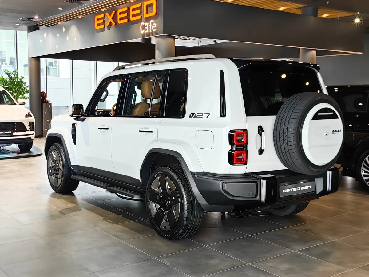 ESTEO V27 1.5h REEV AT 4WD (456 л.с.) Премиум Белый в АВИЛОН. Слайд №3