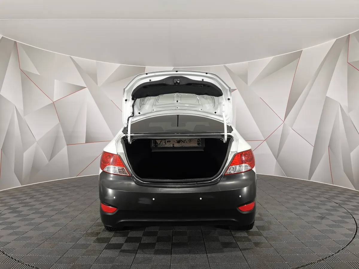 Hyundai Solaris 1.6 AT (123 л.с.) Elegance Белый в АВИЛОН. Слайд №10