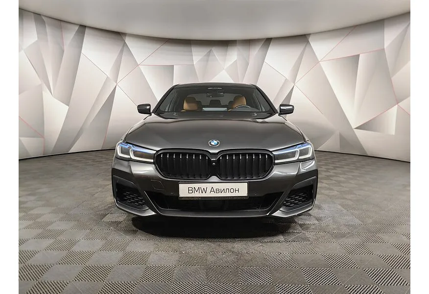 BMW 5 серия 530d xDrive Steptronic (249 л.с.) M Sport Pro Серый в АВИЛОН. Слайд №3