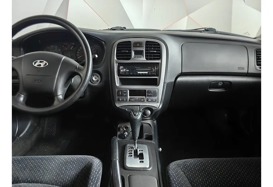 Hyundai Sonata 2.0 AT (150 л.с.) Classic Серебристый в АВИЛОН. Слайд №13