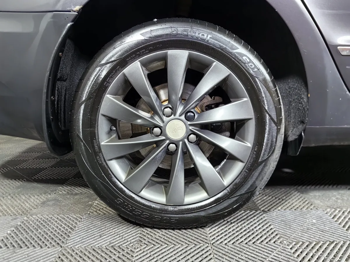 Skoda Superb 1.8 TSI DSG (152 л.с.) Коричневый в АВИЛОН. Слайд №9