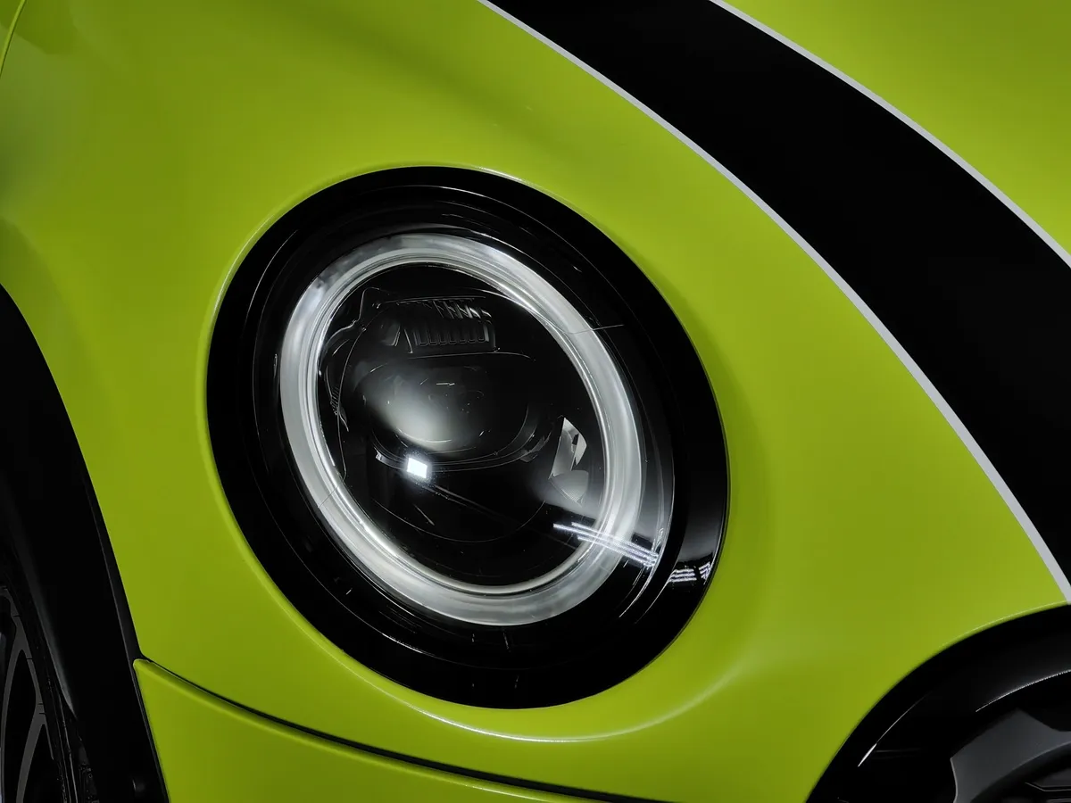 MINI Cooper 2.0 AT (231 л.с.) Зеленый в АВИЛОН. Слайд №8