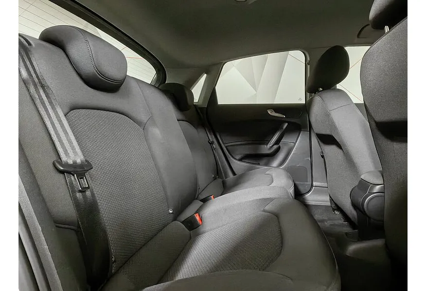 Audi A1 1.4 TFSI S-tronic (122 л.с.) Белый в АВИЛОН. Слайд №16 Audi A1 1.4 TFSI S-tronic (122 л.с.) Белый в АВИЛОН. Слайд №16