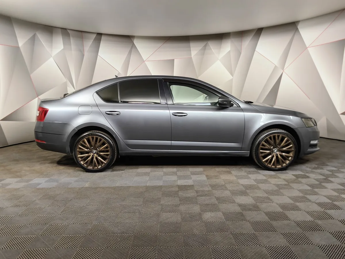 Skoda Octavia 1.8 TSI DSG (180 л.с.) Серый в АВИЛОН. Слайд №6