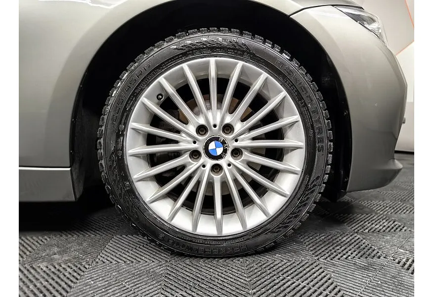 BMW 3 серия 320d xDrive AT (190 л.с.) Luxury Line Серый в АВИЛОН. Слайд №7