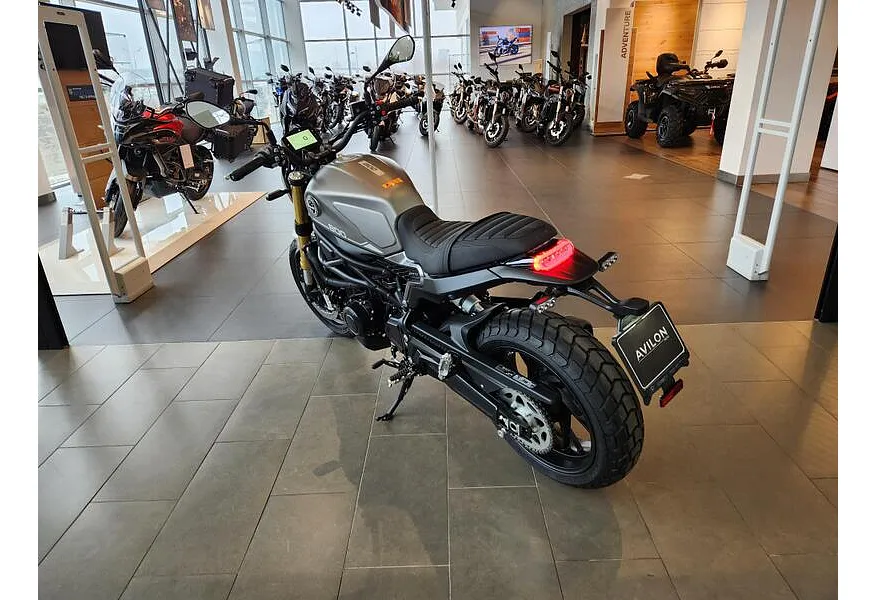 LIVE. Слайд №7