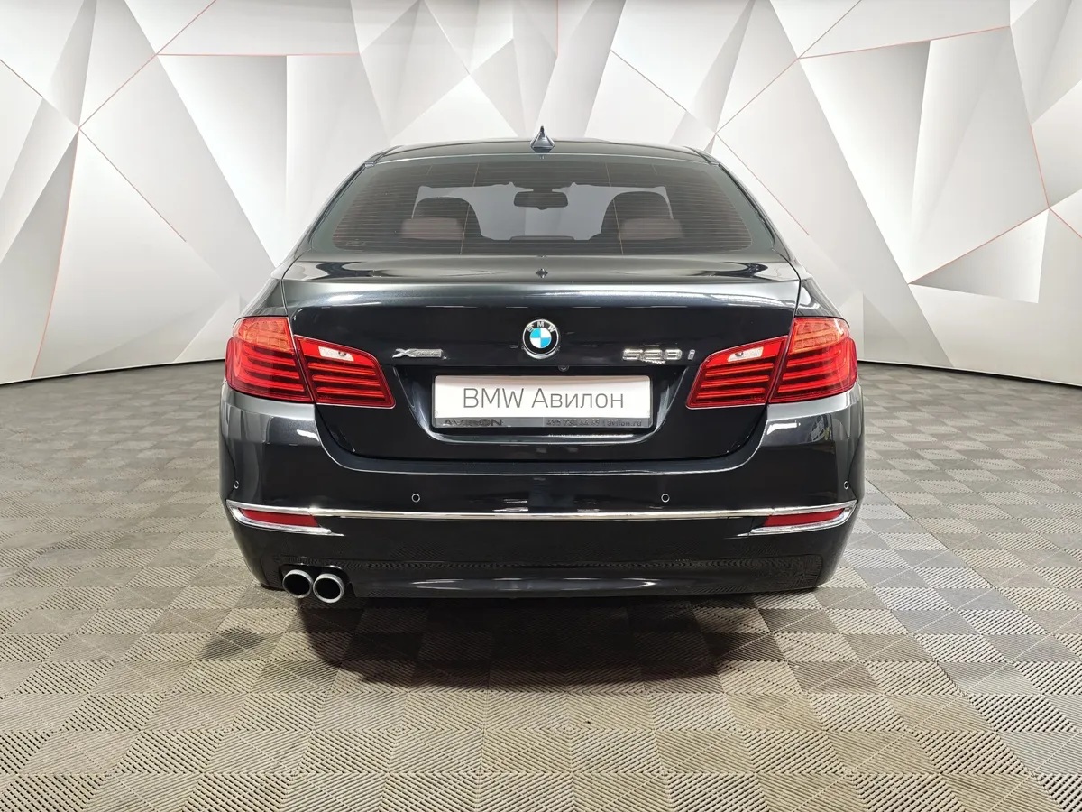 BMW 5 серия 528i xDrive Steptronic (245 л.с.) Черный в АВИЛОН. Слайд №4