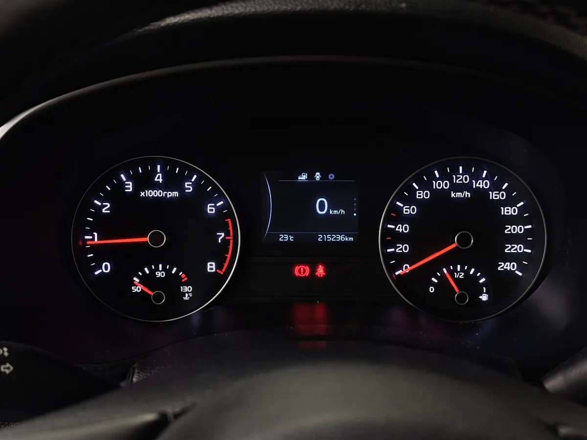Kia Sportage 2.0 AT 4WD (150 л.с.) Comfort Черный в АВИЛОН. Слайд №18