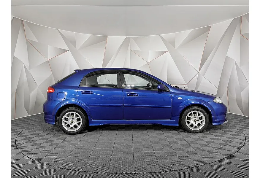 LIVE. Слайд №4