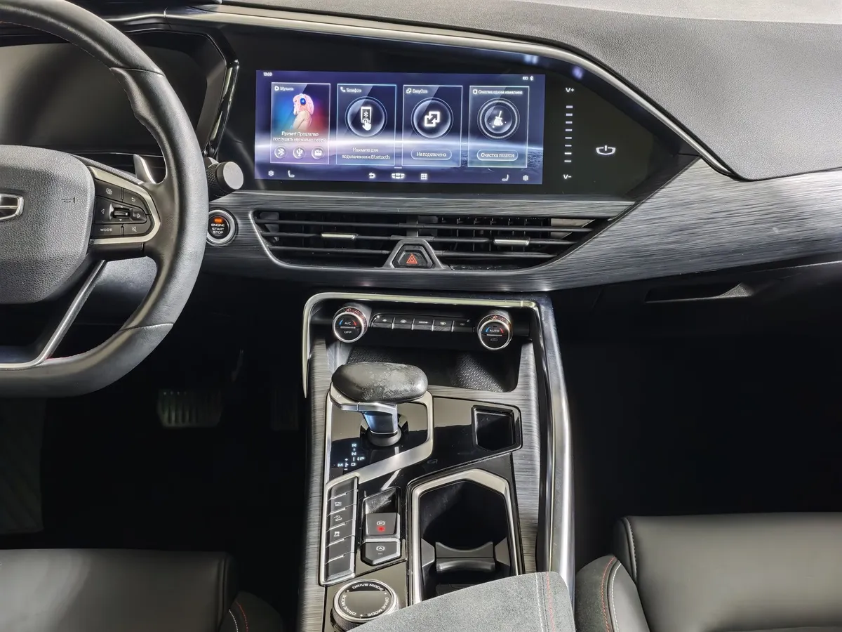 Geely Tugella 2.0 AT AWD (238 л.с.) Flagship Серый в АВИЛОН. Слайд №15