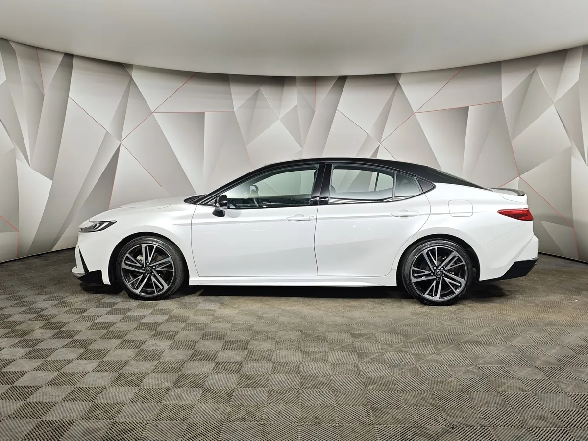 Toyota Camry 2.0 AT (173 л.с.) Sport Белый в АВИЛОН. Слайд №5
