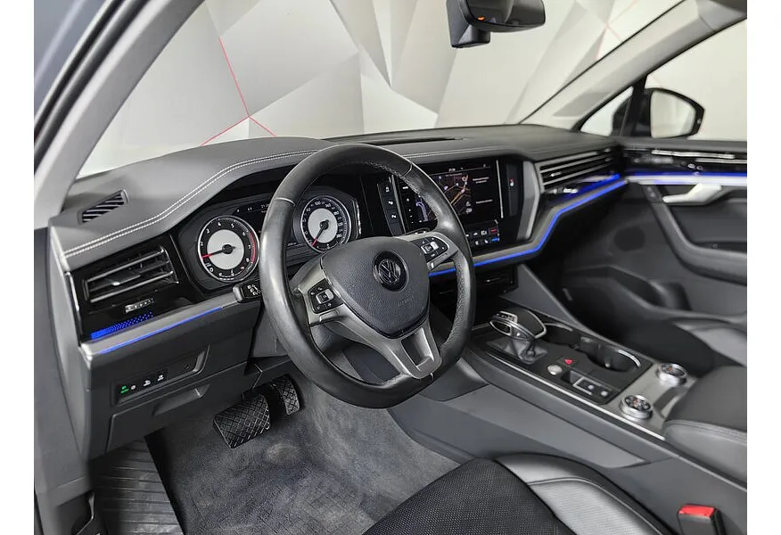 Volkswagen Touareg 2.0 TSI Tiptronic 4Motion (249 л.с.) Respect Серый в АВИЛОН. Слайд №19