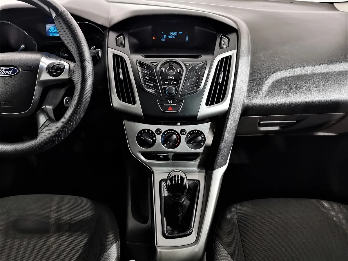Ford Focus 1.6 MT (105 л.с.) Special Edition Белый в АВИЛОН. Слайд №13