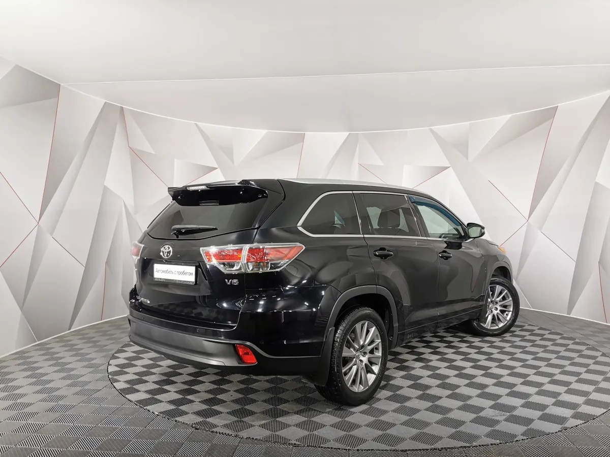 Toyota Highlander 3.5T AT 4WD (249 л.с.) Luxe Safety Черный в АВИЛОН. Слайд №2