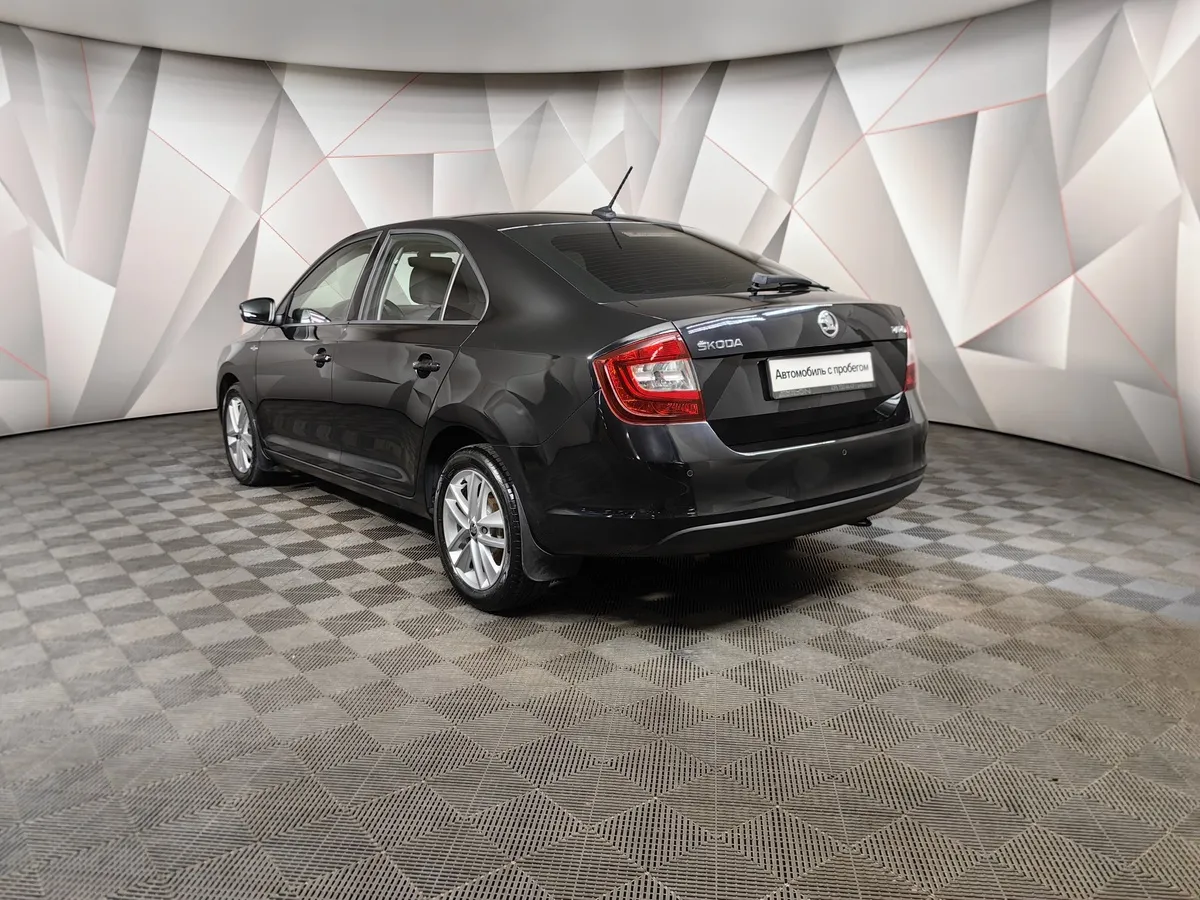 Skoda Rapid 1.6 MT (90 л.с.) Черный в АВИЛОН. Слайд №4