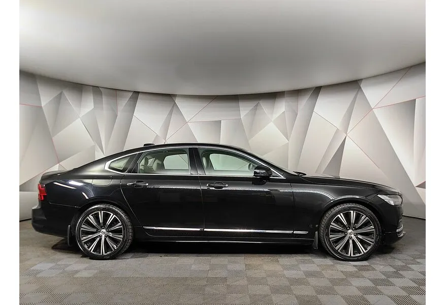 Volvo S90 2.0 T4 Drive-E AT (190 л.с.) Inscription Черный в АВИЛОН. Слайд №6