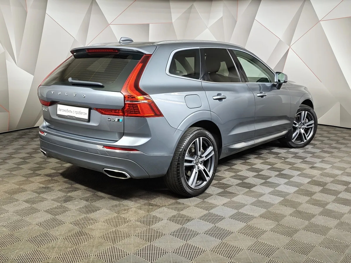 Volvo XC60 2.0 D5 AT AWD (235 л.с.) Momentum Серый в АВИЛОН. Слайд №2