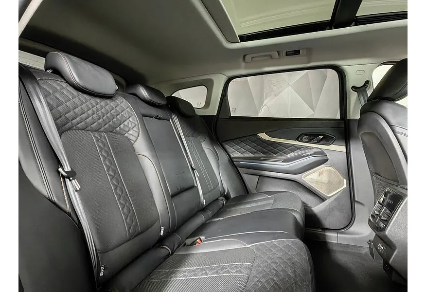 EXEED TXL 1.6 TGDI DCT7 AWD (186 л.с.) Фиолетовый в АВИЛОН. Слайд №15