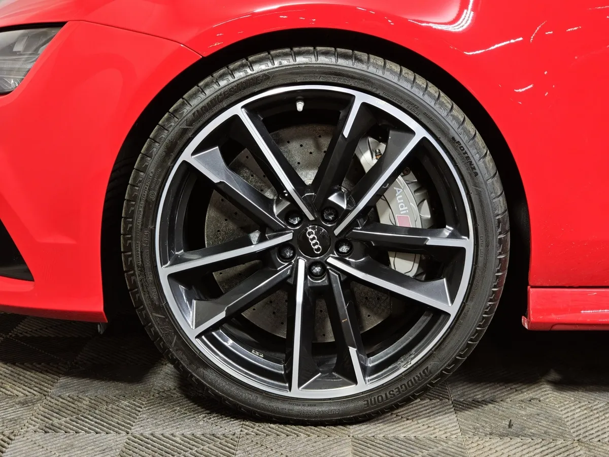 Audi RS 7 4.0 TFSI Tiptronic quattro (600 л.с.) Красный в АВИЛОН. Слайд №9