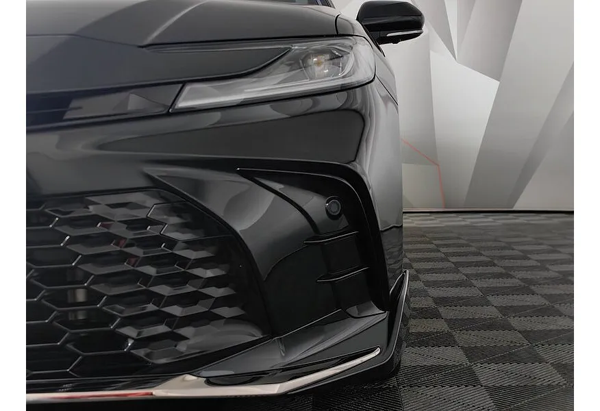 Toyota Camry 2.0h CVT (197 л.с.) Sport Plus Черный в АВИЛОН. Слайд №10