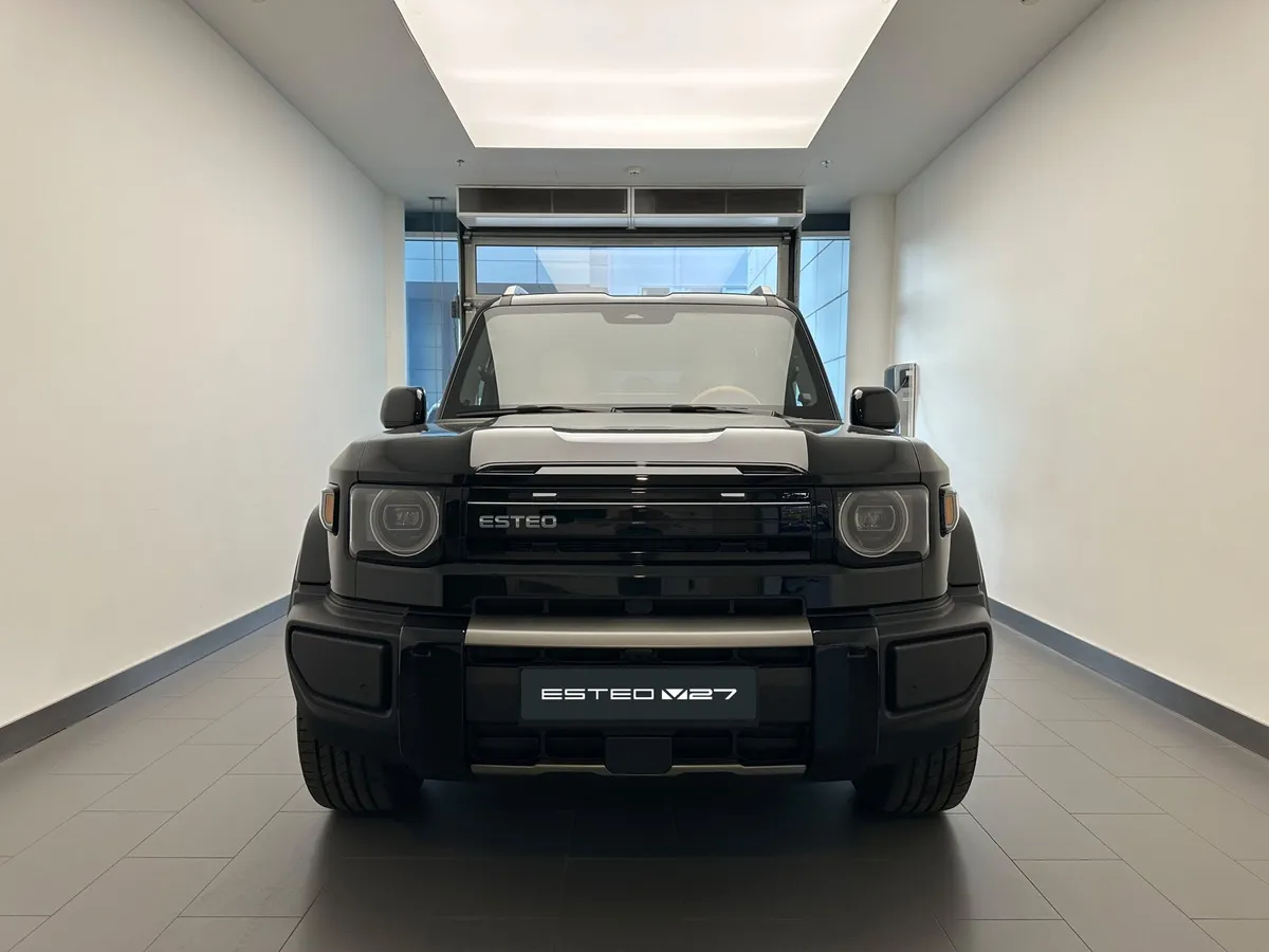 ESTEO V27 1.5h REEV AT 4WD (456 л.с.) Премиум Черный в АВИЛОН. Слайд №3