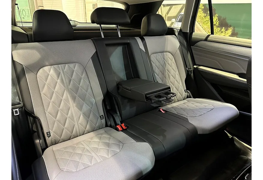 LIVE. Слайд №4