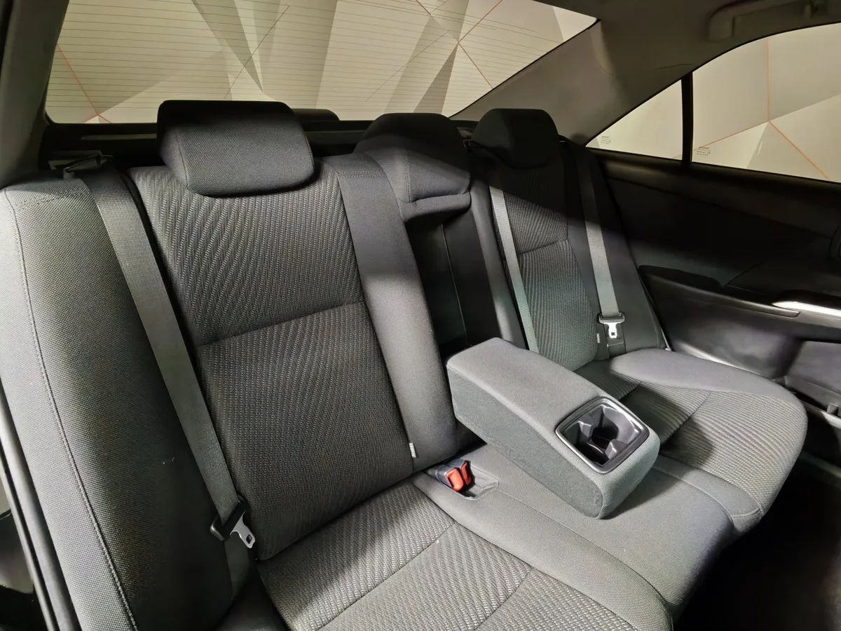 Toyota Camry 2.5 AT (181 л.с.) Черный в АВИЛОН. Слайд №17