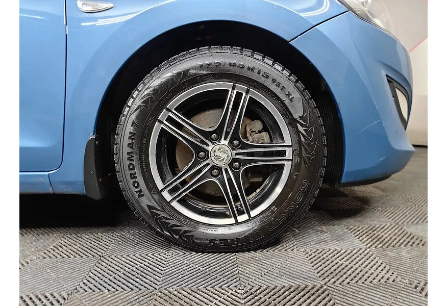 Hyundai i30 1.6 AT (130 л.с.) Active Голубой в АВИЛОН. Слайд №9