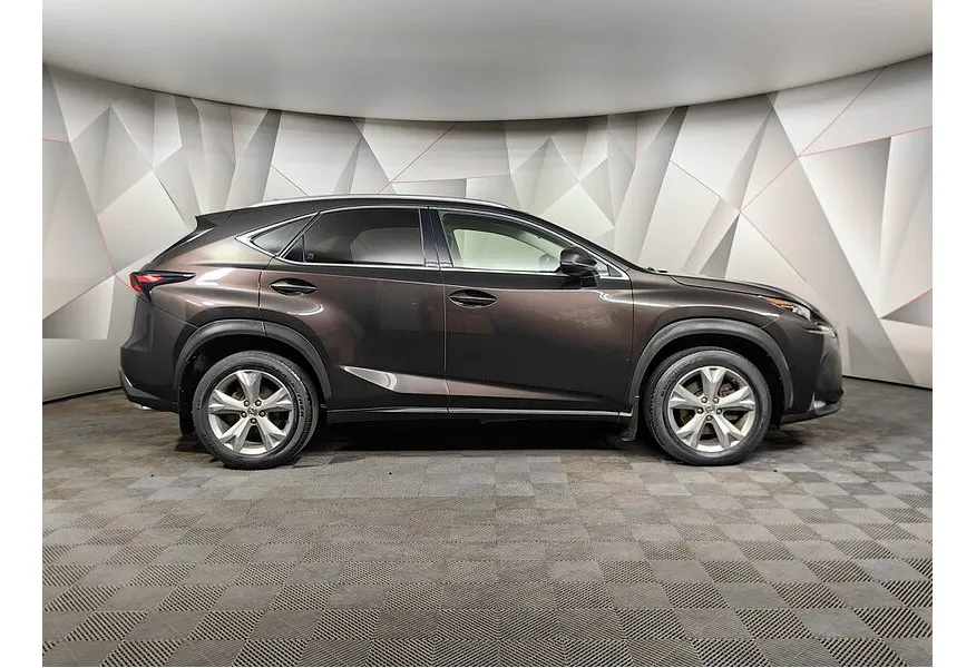 Lexus NX 200t АТ AWD (238 л.с.) Коричневый в АВИЛОН. Слайд №6